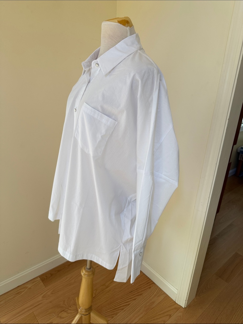 New! A.Z.I white large asymmetrical back crossover top. - Picture 6 of 10